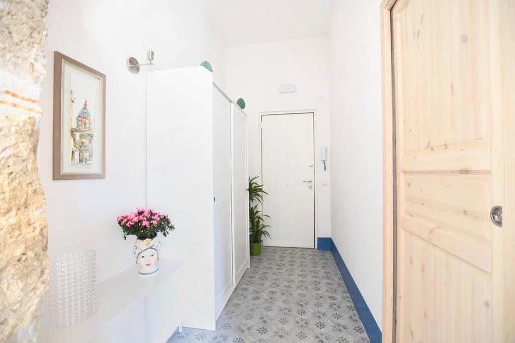 Apartamento Iflat Dimora Del Cassaro Palermo Exterior foto